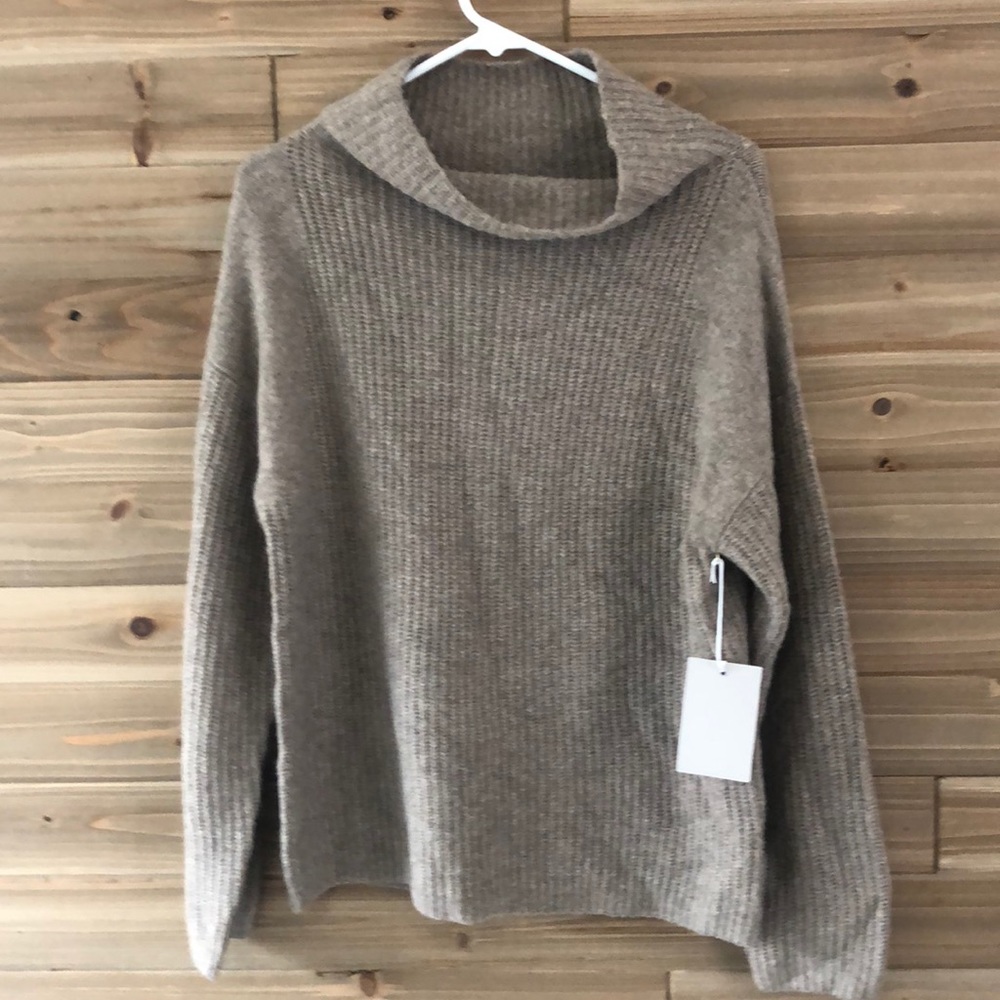 NWT Chelsea28 Rib Funnel Neck Sweater In Tan SizeS